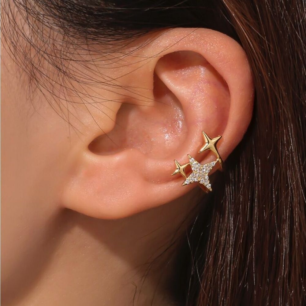 Anthropologie Gold Star Cluster Ear Cuff